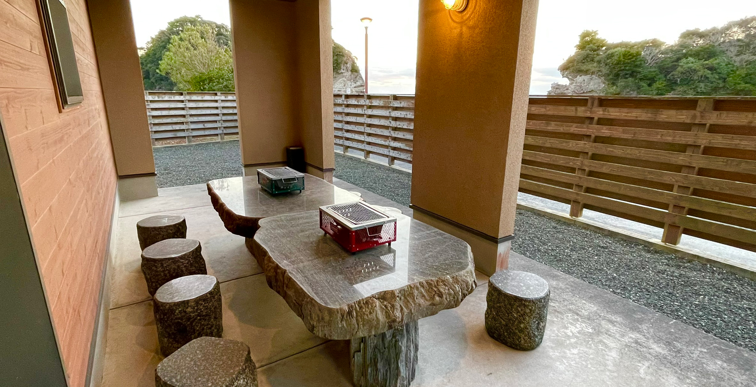 西方海岸ビーチ沿いの一棟丸ごと貸し切り別荘 西方海岸貸別荘