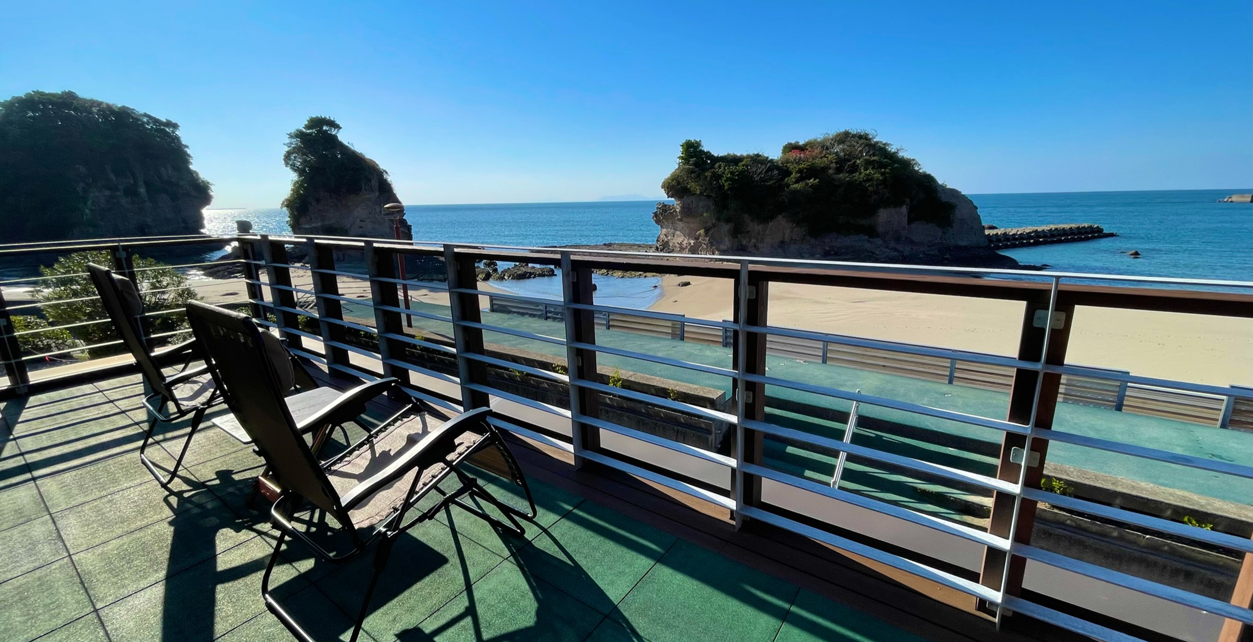 西方海岸ビーチ沿いの一棟丸ごと貸し切り別荘 西方海岸貸別荘