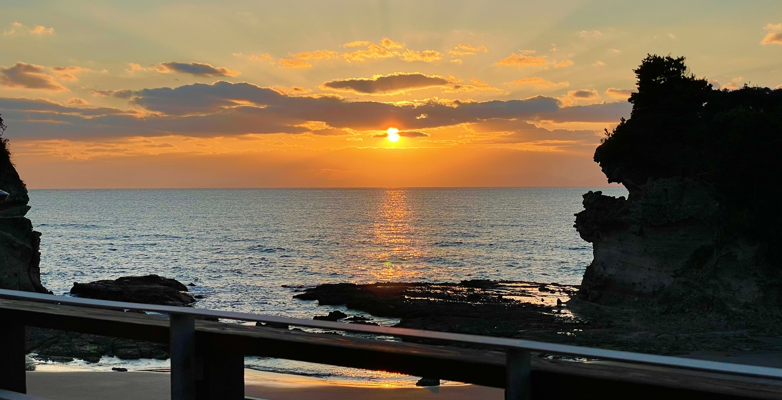 西方海岸ビーチ沿いの一棟丸ごと貸し切り別荘 西方海岸貸別荘